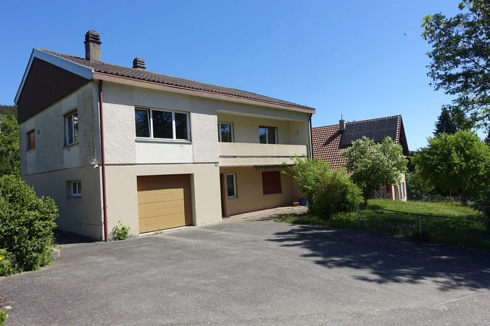 RESERVIERTE Tramelan - Familienhaus mit 5 1/2 Zimmern und Garage