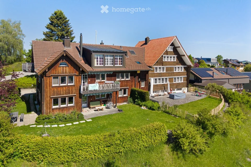 Neuwertig renovierte 4.5 Zi.-Wohnung im Grünen&top Aussicht