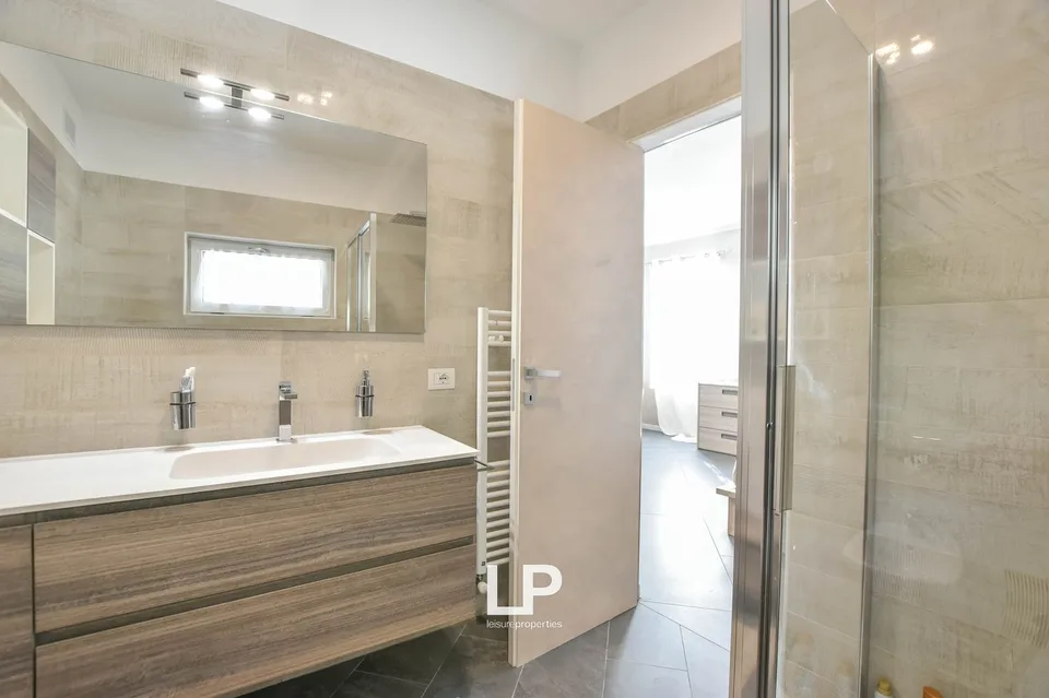 Appartement directement sur le lac de Lugano – photo 24 sur 30