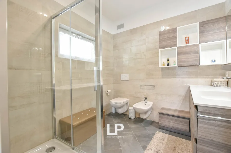 Appartement directement sur le lac de Lugano – photo 23 sur 30