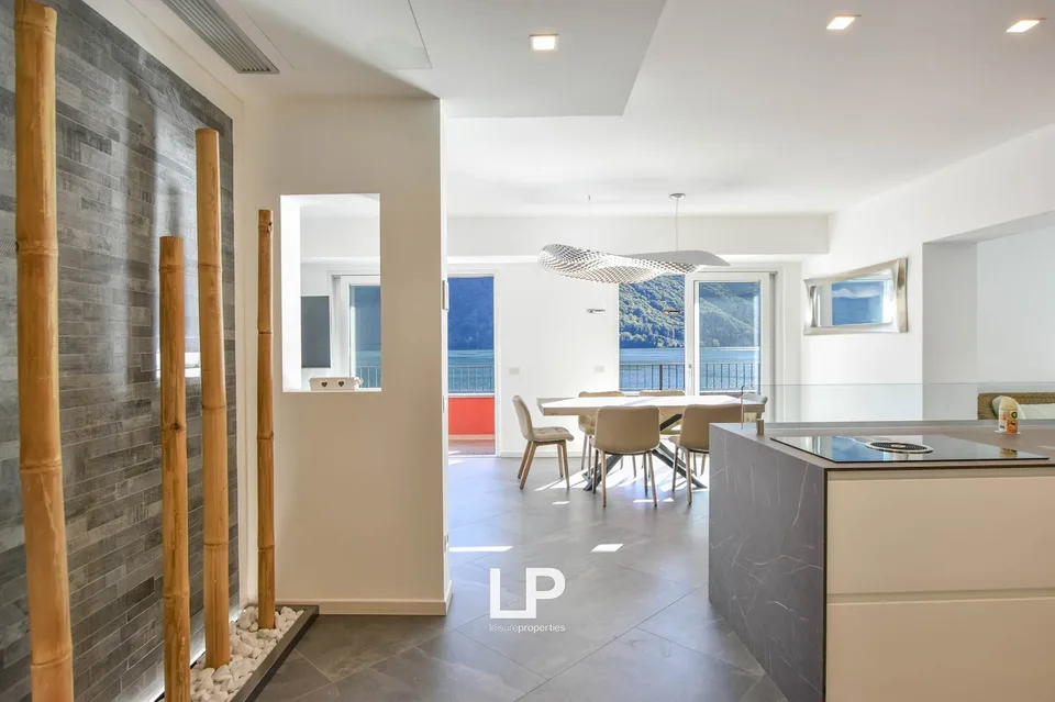 Apartment directly on Lake Lugano