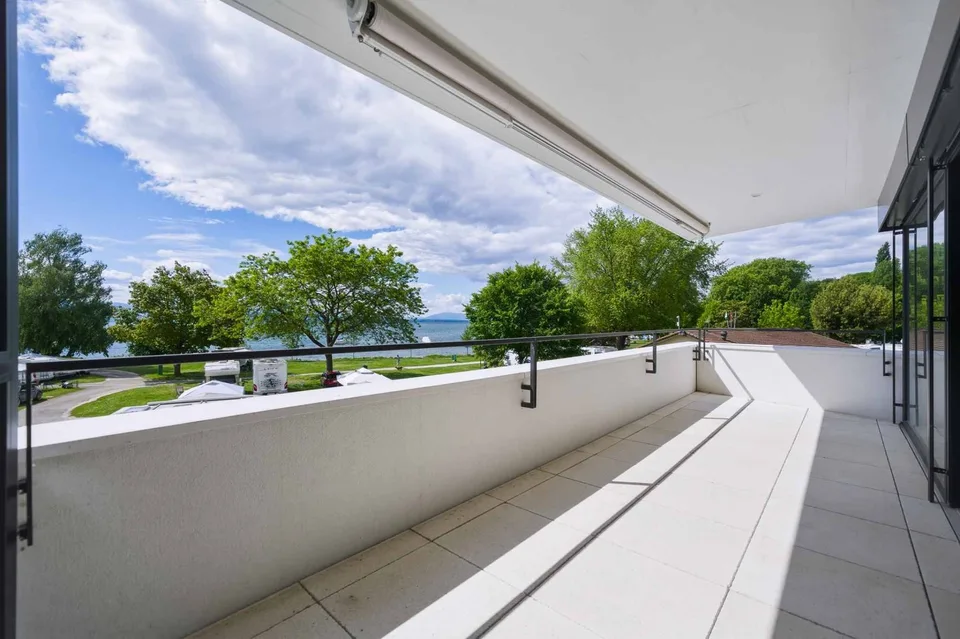 Appartamento nuovo di 3,5 locali con due balconi - Vista lago di Ginevra