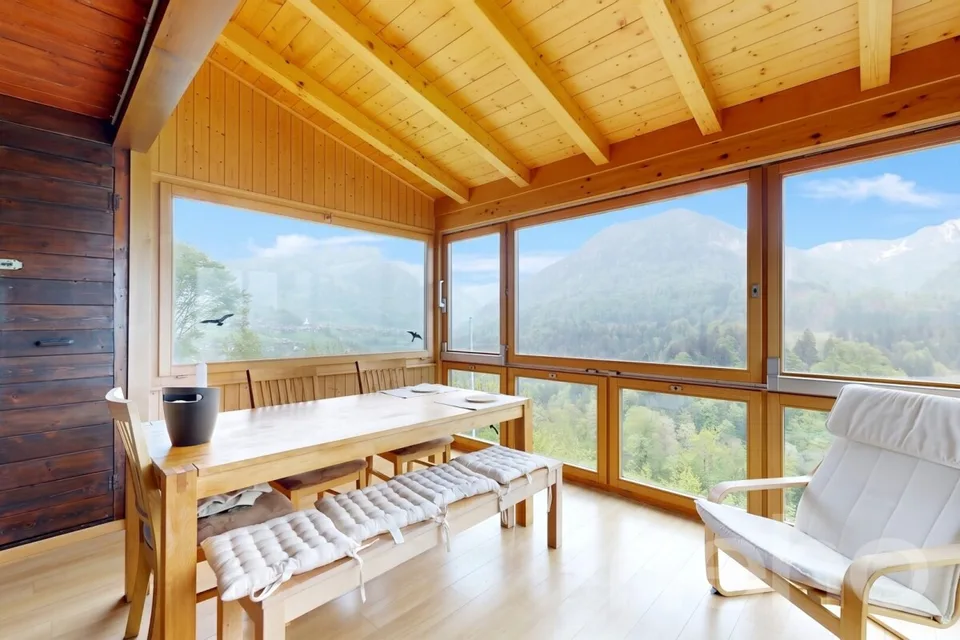 Bucolic chalet with panoramic view of Lake Montsalvens
