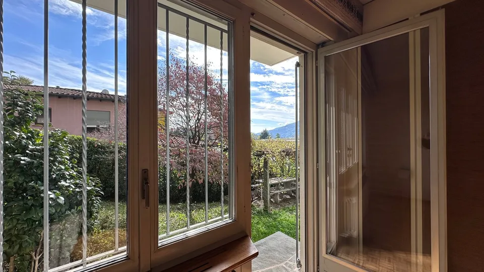 LUGANO - VEZIA - Ampia villa indipendente di 320 mq con bellissimo giardino, zona residenziale – foto 22 di 26