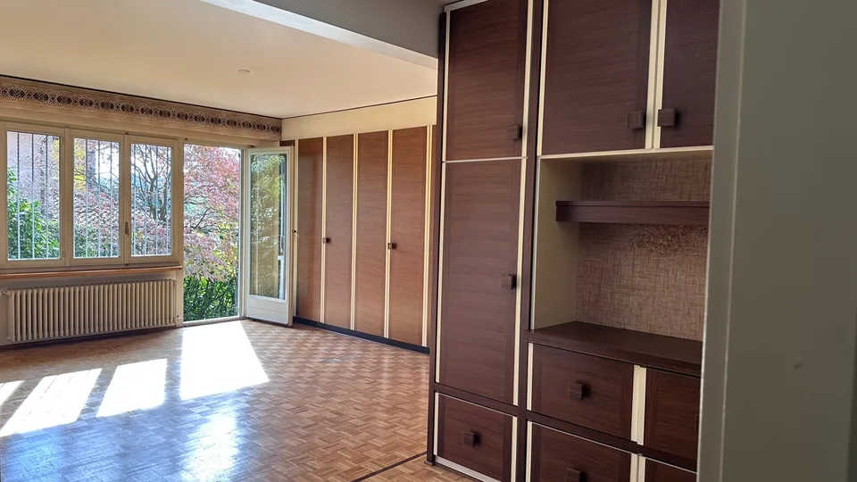 LUGANO - VEZIA - Ampia villa indipendente di 320 mq con bellissimo giardino, zona residenziale – foto 18 di 26