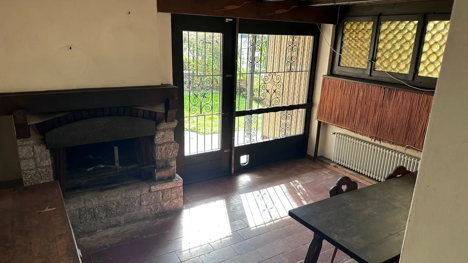 LUGANO - VEZIA - Ampia villa indipendente di 320 mq con bellissimo giardino, zona residenziale – foto 24 di 26