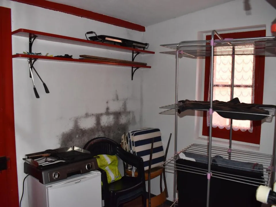 MONTHEY - Haus zur Renovierung im Stadtzentrum! – Foto 9 von 10