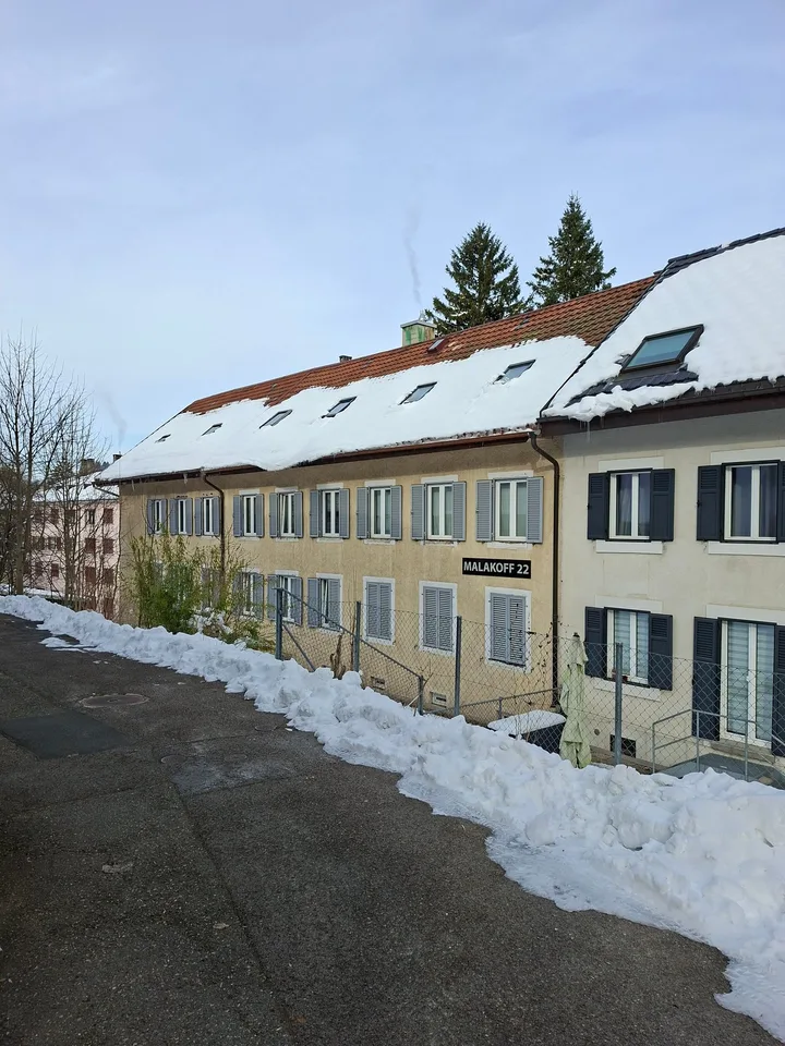 Gewinnbringendes Gebäude mit 13 Wohnungen am Chemin de la Malakoff