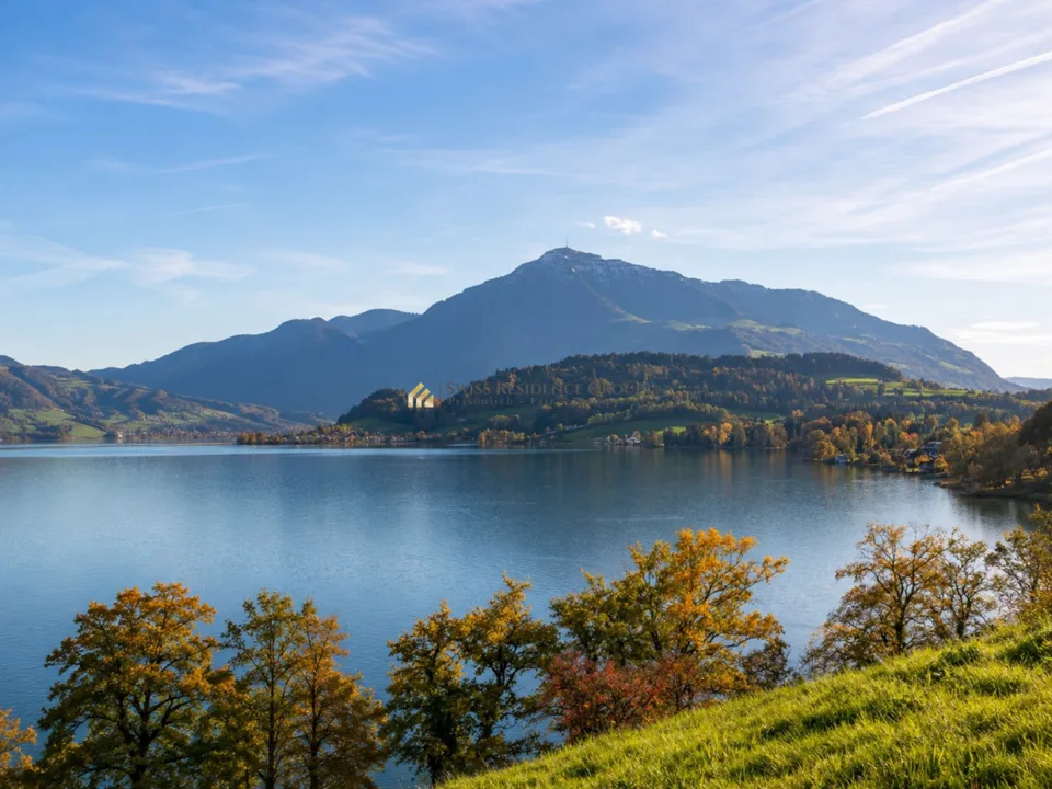 Casa a schiera esclusiva a Risch con vista sul lago di Zug