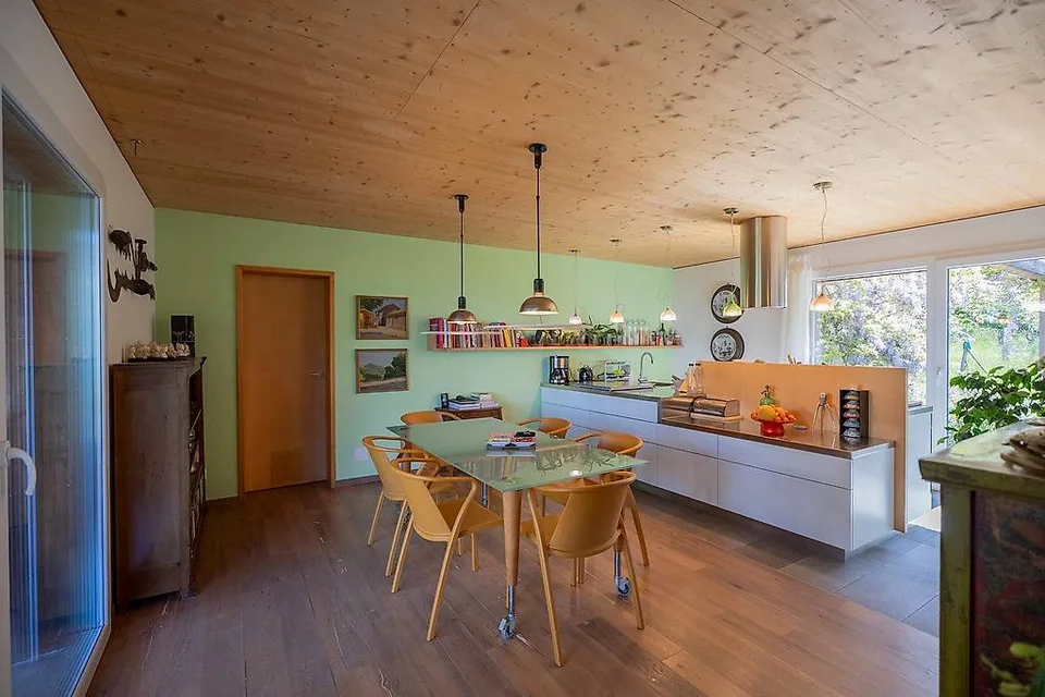 Wir verkaufen eine wunderschöne Design-Villa mit spektakulärer Aussicht