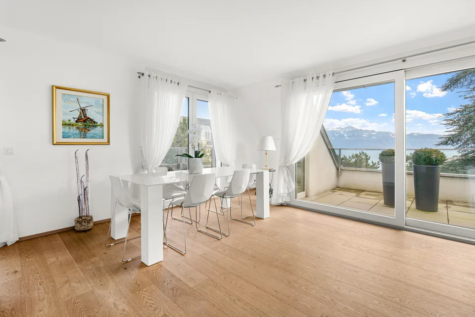 Duplex von Ausnahme mit Panoramablick auf den Genfer See!