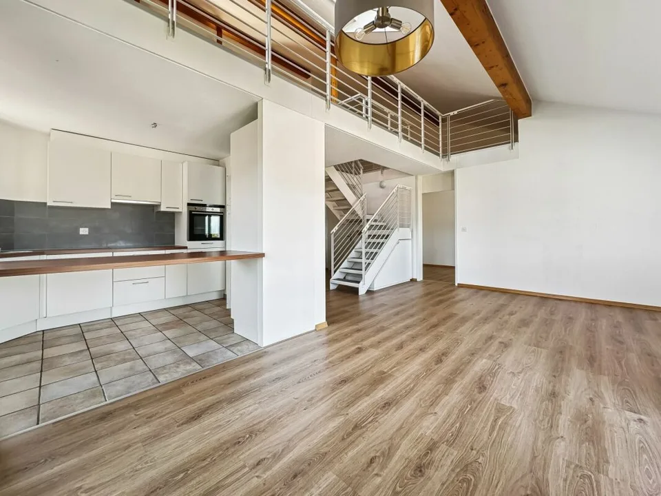 Appartamento duplex di 6,5 locali e 165 m2 con balcone