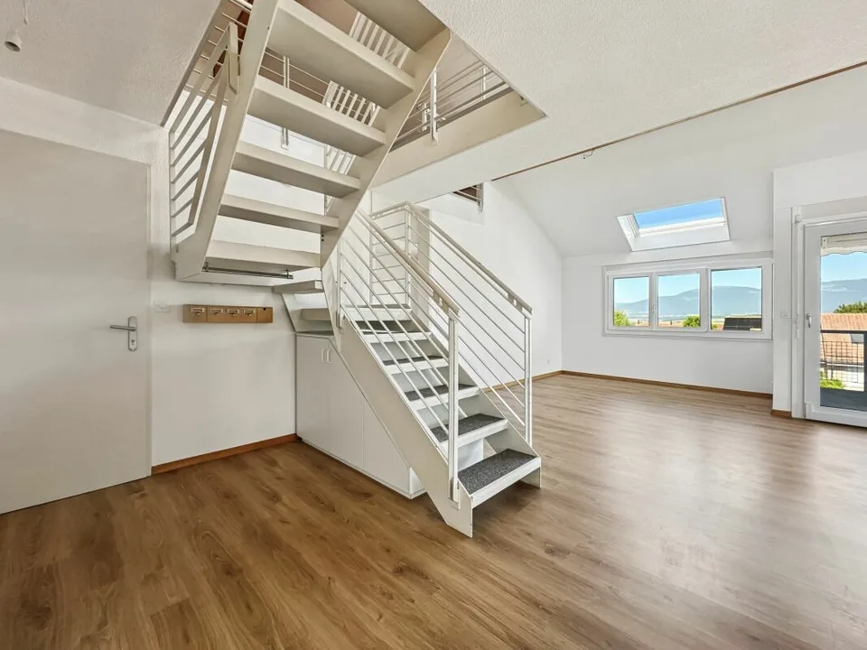 Appartamento duplex di 6,5 locali e 165 m2 con balcone