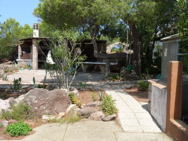 Villetta con Dépendance e Ampio Terreno a Carloforte, Sardegna