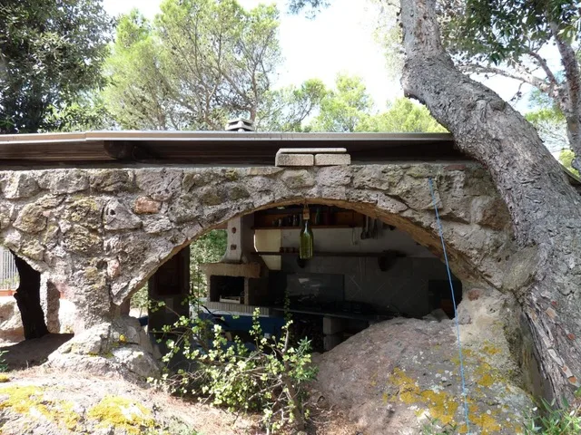 Villetta con Dépendance e Ampio Terreno a Carloforte, Sardegna