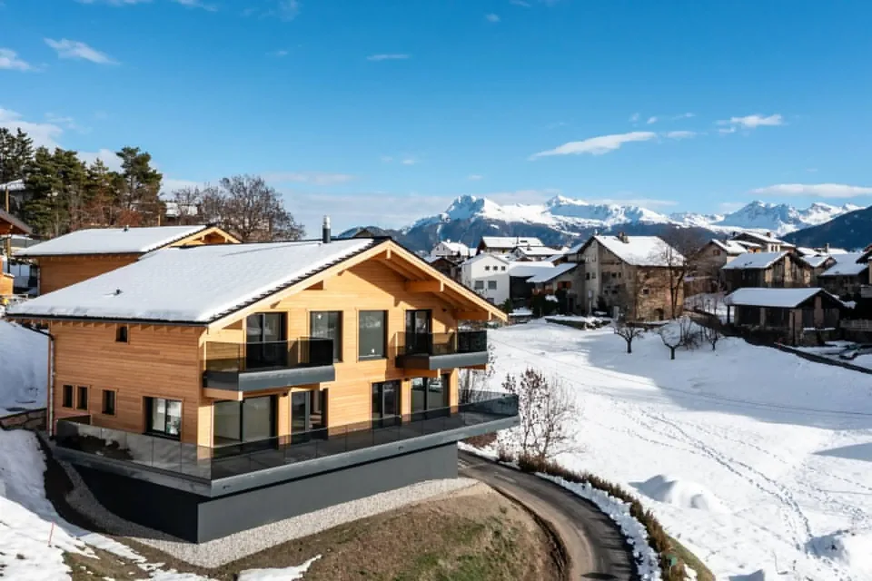 Contemporary elegance in Lens with a spectacular mountain panorama