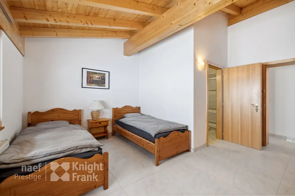Prächtige 6.5-Zimmer-Villa – Foto 8 von 13