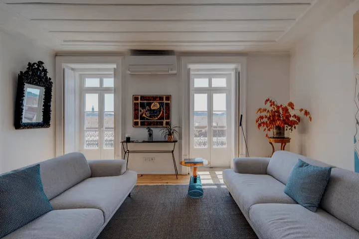 Lisbonne - Elegant Triplex de 8 Pièces à Junqueira Alcântara – photo 11 sur 22