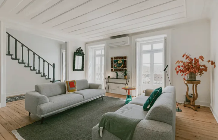 Lisbonne - Elegant Triplex de 8 Pièces à Junqueira Alcântara – photo 8 sur 22
