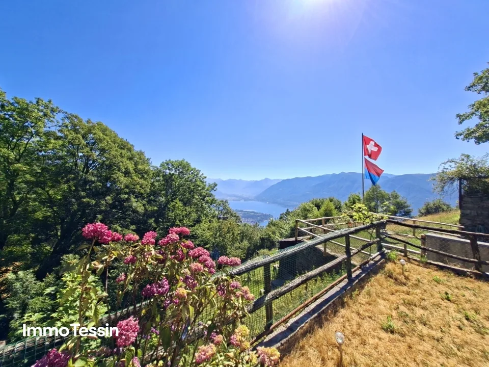 GELEGENHEIT: Wunderschönes Rustico mit einmaliger Panorama Seesicht an einem Ort der Ruhe hoch über dem Lago Maggiore