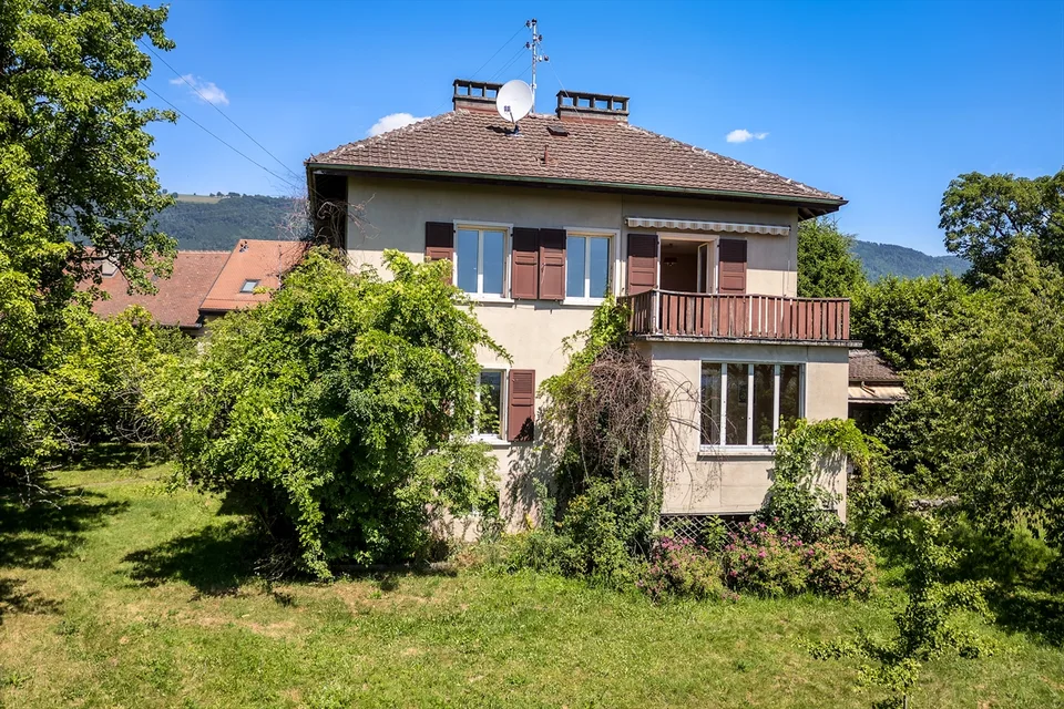 Villa familiale au fort potentiel dans un environnement privilégié