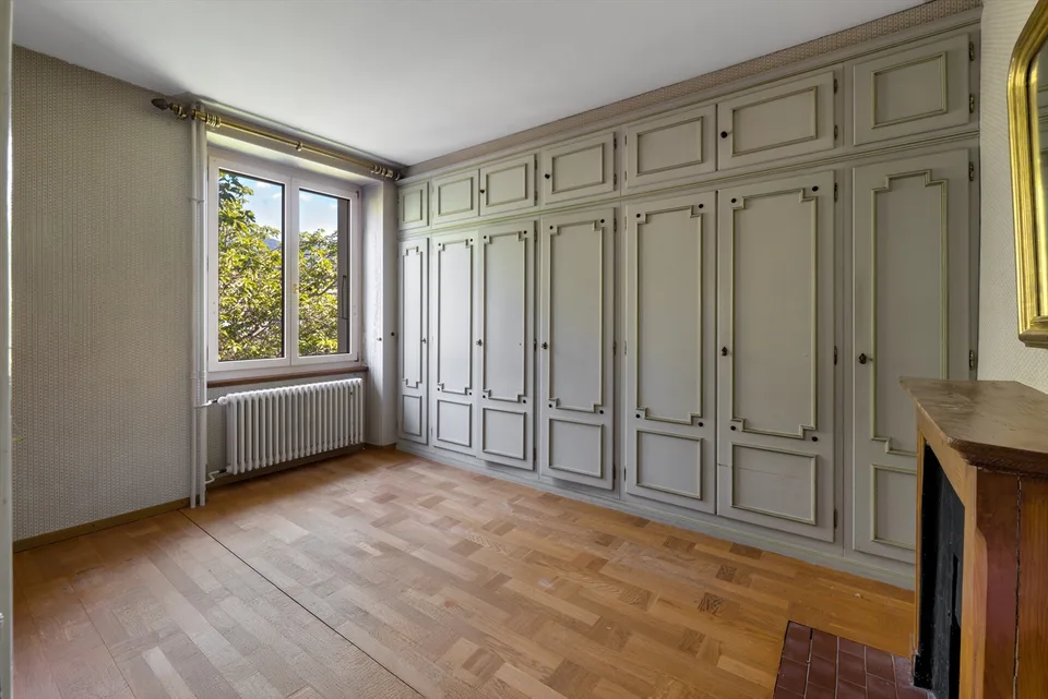 Villa familiare con grande potenziale in un ambiente privilegiato