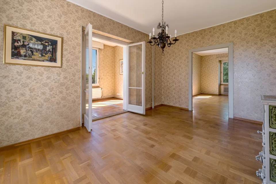 Villa familiare con grande potenziale in un ambiente privilegiato