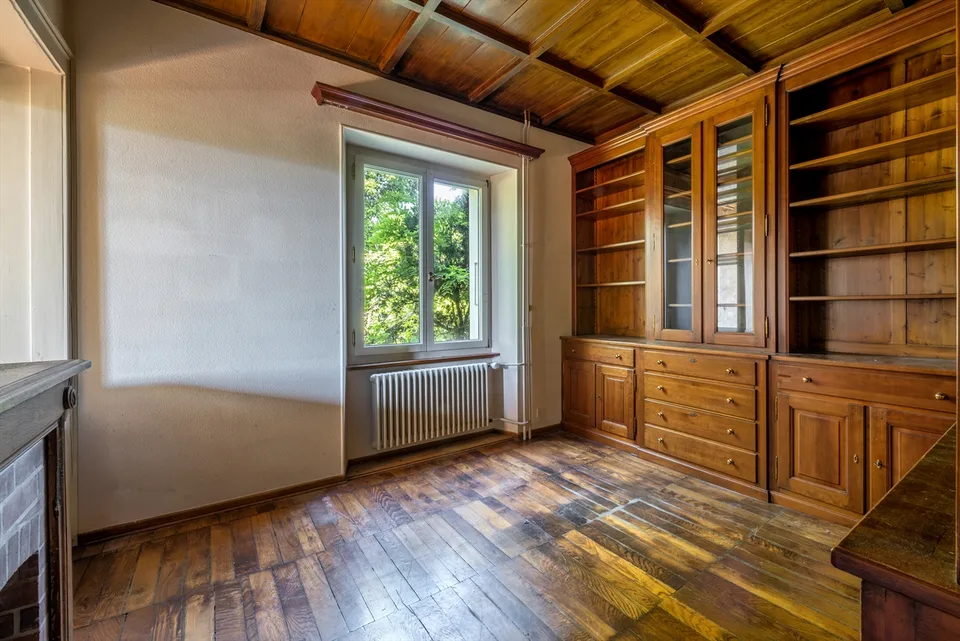 Familienvilla mit großem Potenzial in bevorzugter Umgebung – Foto 7 von 13