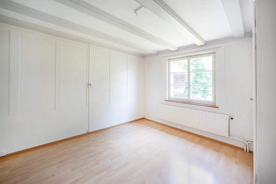 Stöckli mit 2 Wohnungen und grossem Garten