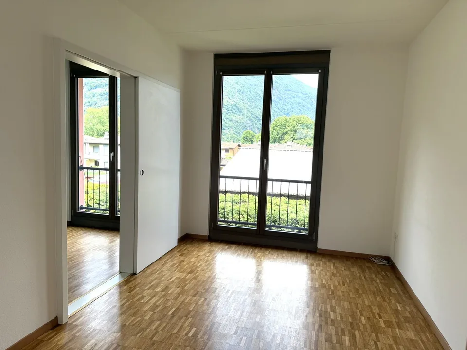 Schönes Haus mit 7 Räumen, Veranda und Terrasse mit Aussicht – Foto 14 von 18