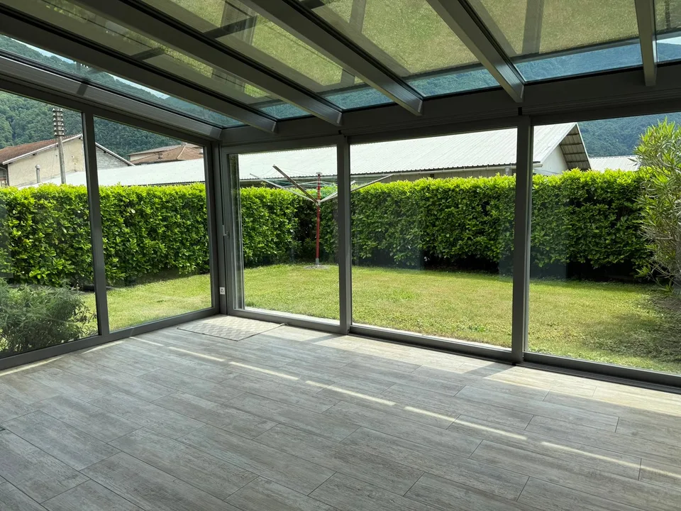 Schönes Haus mit 7 Räumen, Veranda und Terrasse mit Aussicht – Foto 7 von 18