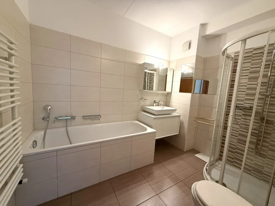 Schönes Haus mit 7 Räumen, Veranda und Terrasse mit Aussicht – Foto 11 von 18