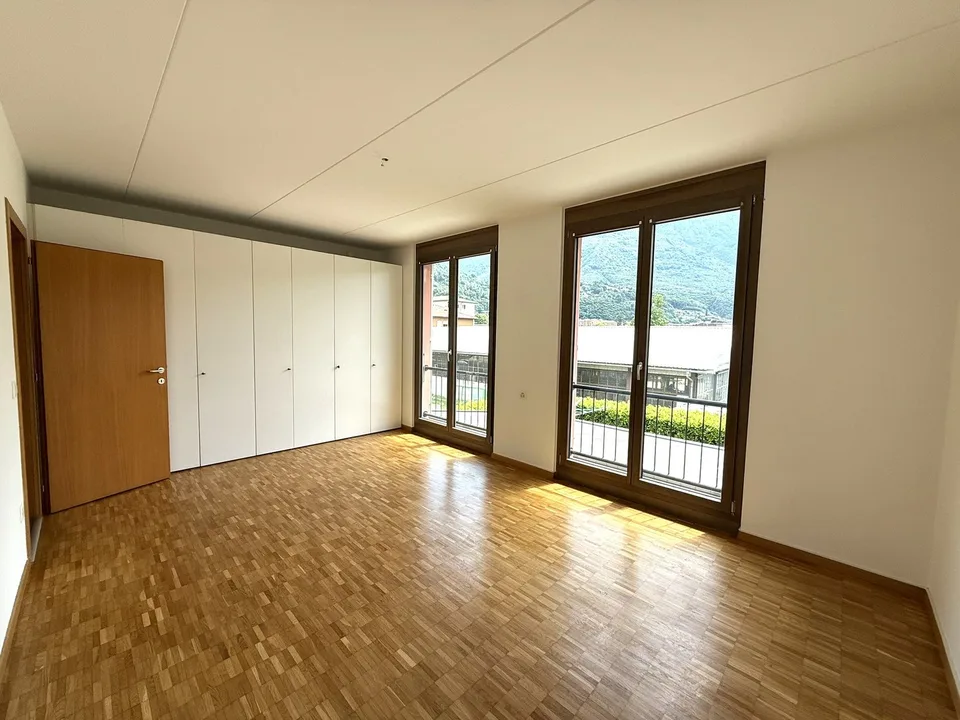 Schönes Haus mit 7 Räumen, Veranda und Terrasse mit Aussicht – Foto 12 von 18