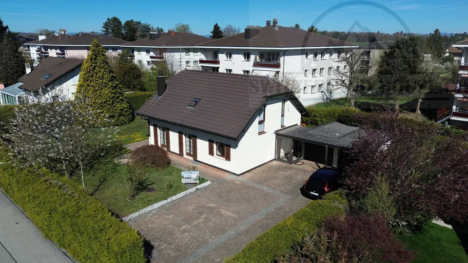 Magnifique Attikawohnung 2,5 Zimmer mit großer Terrasse und Blick in Givisiez – Foto 8 von 13