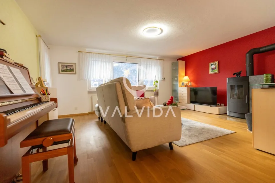 Offerta top: appartamento 4,5 locali con 2 balconi, garage & bagno per gli ospiti