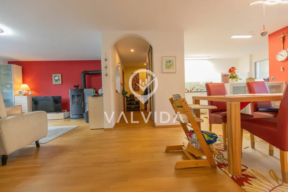 Top-Deal: 4.5-Zimmer-Wohnung mit 2 Balkonen, Garage & Gäste-WC