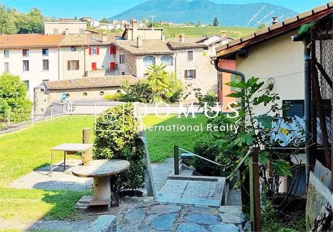 Haus mit großem Garten und Potenzial in Cureglia
