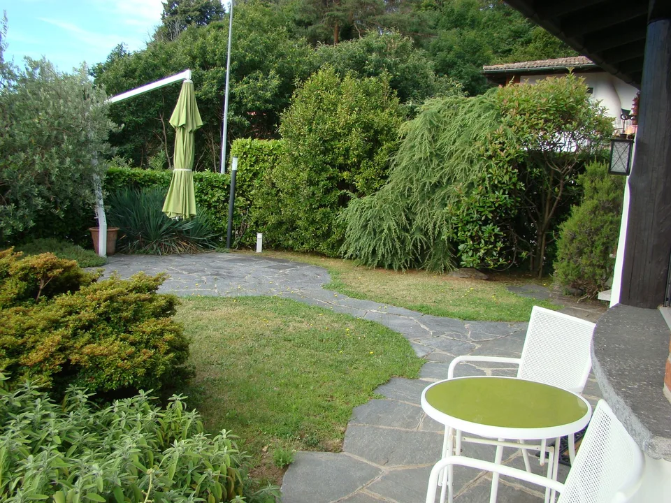 Haus Bijoux mit offenem Blick auf See und Berge – Foto 18 von 18