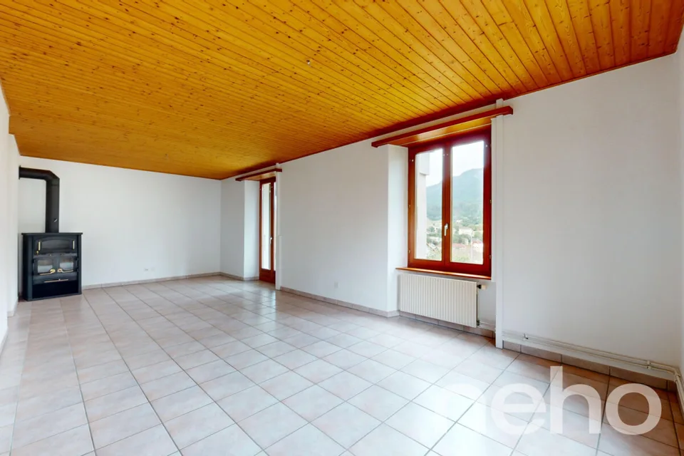 Immeuble de rendement | 13 garages | et Terrain constructible !