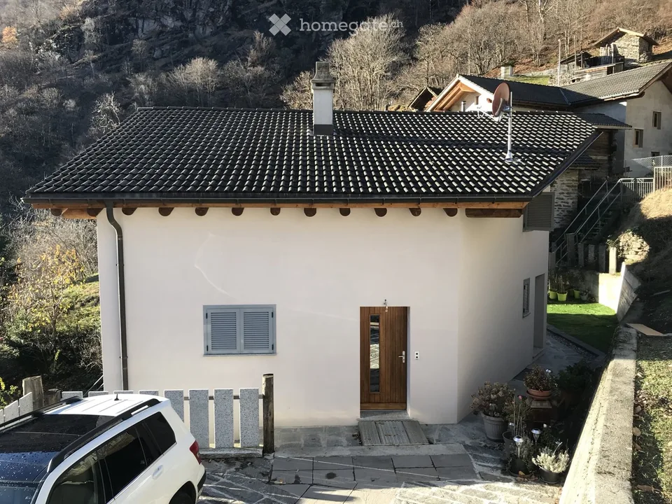 Haus im Bergtal Calanca