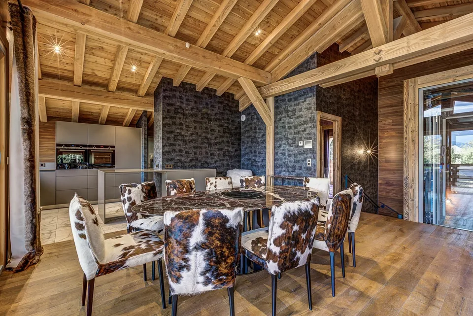 Einzigartige Gelegenheit, ein wunderschönes, neues Chalet in Combloux zu erwerben.