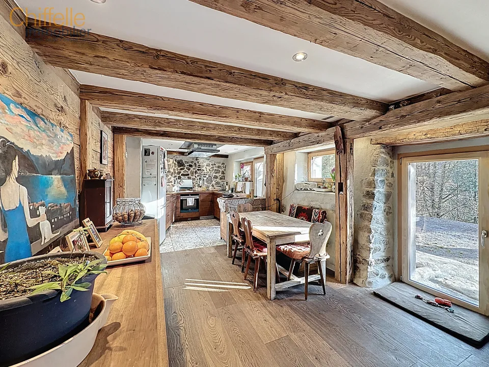 Casa ristrutturata in un rifugio di pace e natura, 4x4 indispensabile