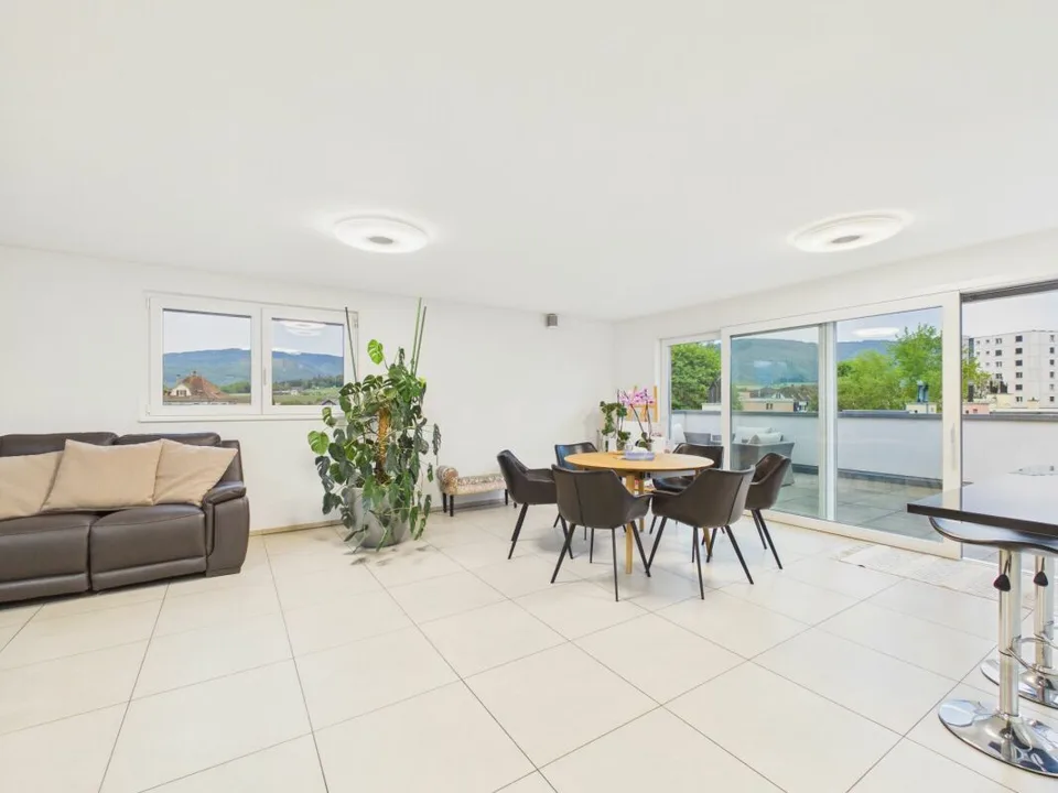 Moderne Penthouse-Wohnung mit Panorama-Terrasse in Delémont