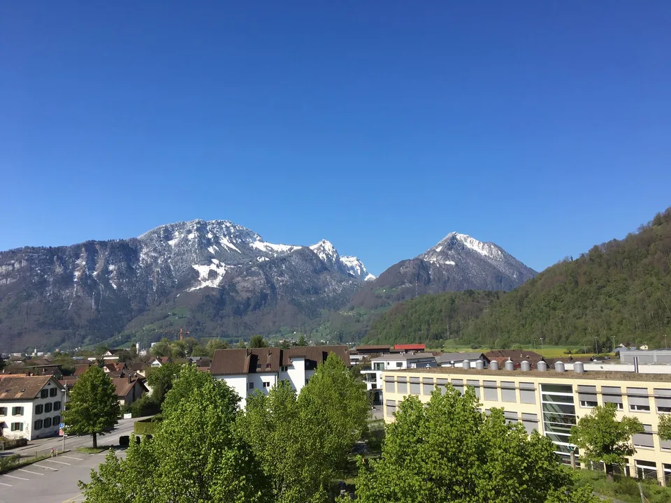 Grande appartamento mansardato con vista sulle Alpi Glaronesi (F1-3) – foto 6 di 6