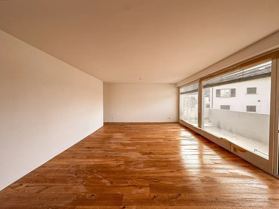BROC - Prächtige 4.5-Zimmer-Wohnung komplett renoviert