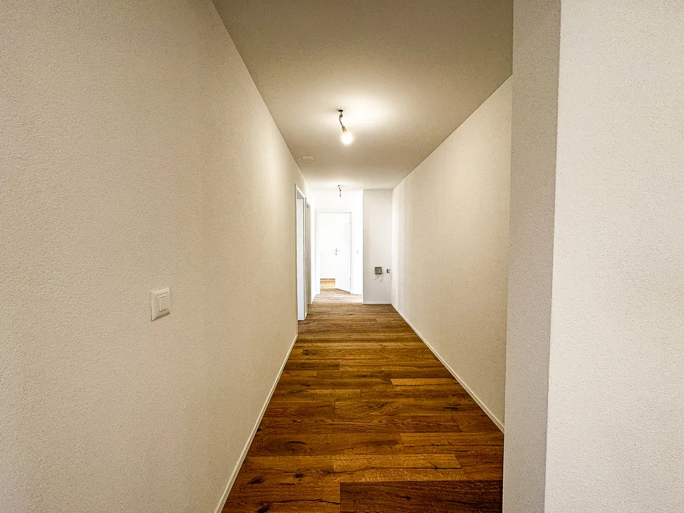 BROC - Prächtige 4.5-Zimmer-Wohnung komplett renoviert