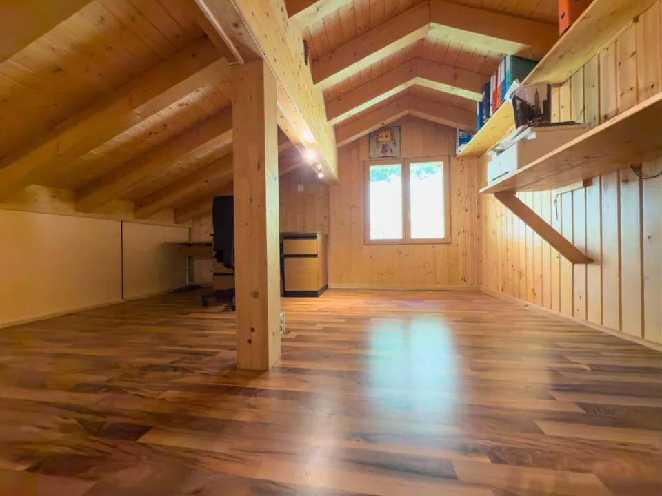Magnificent Haus mit Panoramablick auf die Alpen – Foto 10 von 16