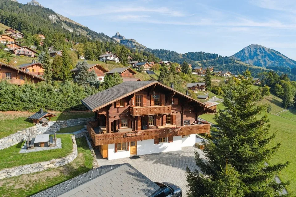 Chalet avec home cinema /  jacuzzi intérieur / Vue panoramique