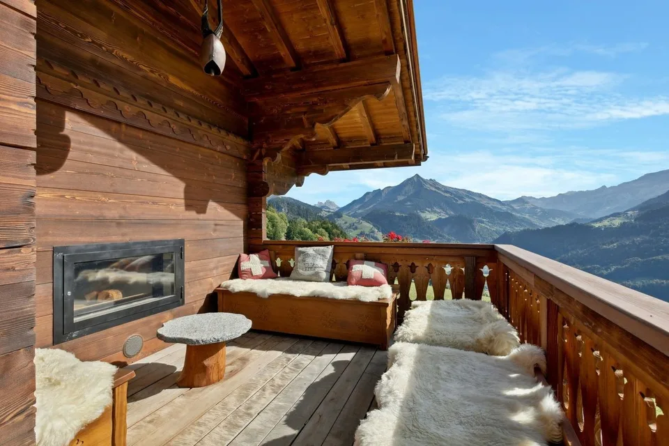 Chalet mit Homekino / Whirlpool im Innenbereich / Panoramablick