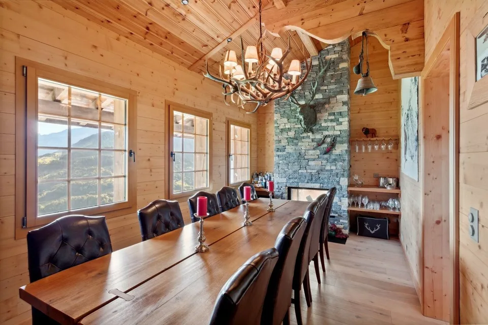 Chalet mit Homekino / Whirlpool im Innenbereich / Panoramablick